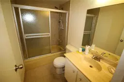 Picture of 1015 Country Club Dr 306, Margate, FL 33063
