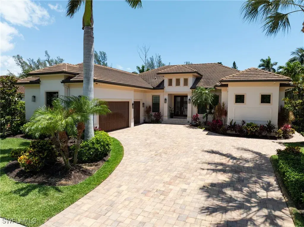 Picture of 686 Hernando Dr, Marco Island, FL 34145