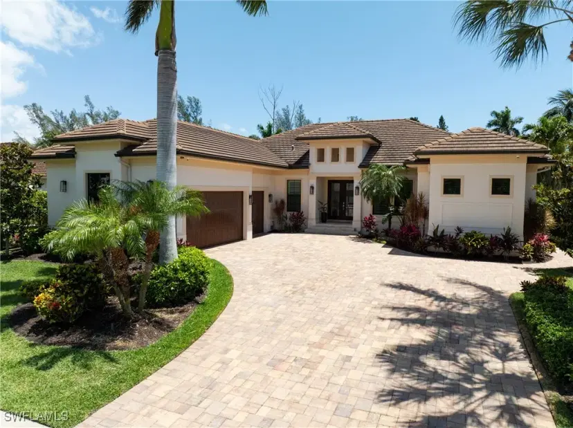 Picture of 686 Hernando Dr, Marco Island FL 34145