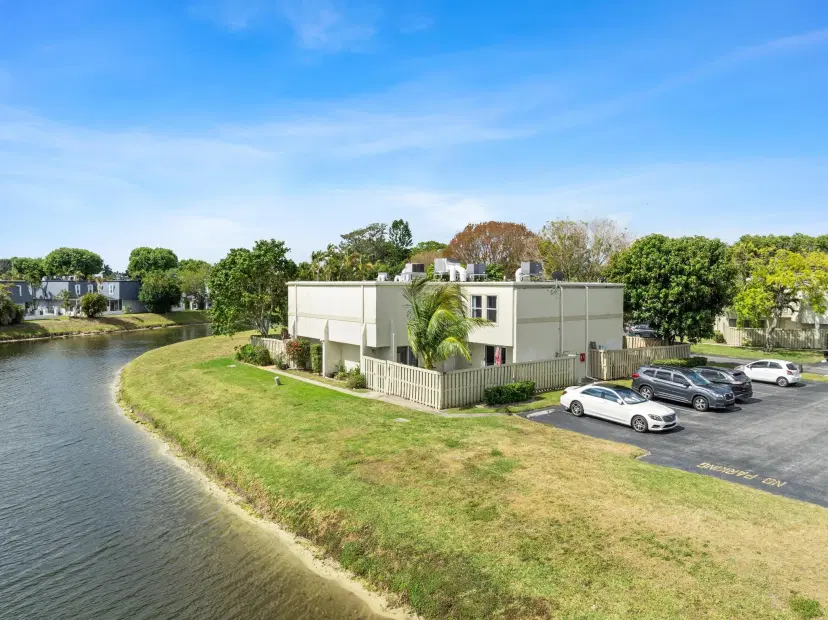 Picture of 12128 Regal Court E, Wellington FL 33414