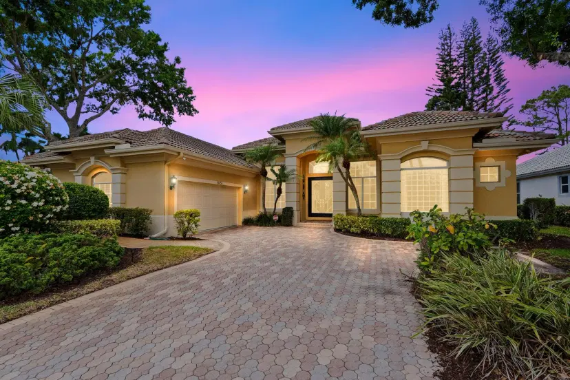 Picture of 8131 Links Way, Port St Lucie, FL 34986
