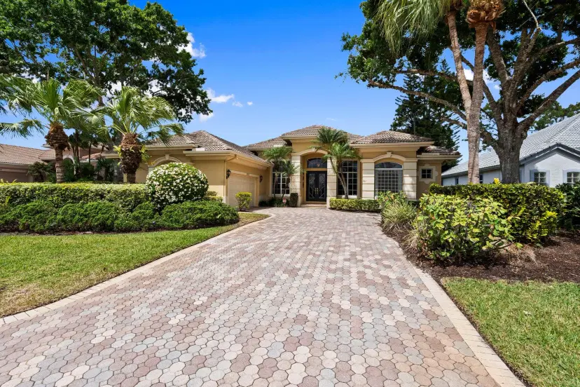 Picture of 8131 Links Way, Port St Lucie, FL 34986