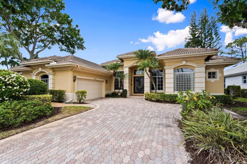 Picture of 8131 Links Way, Port St Lucie, FL 34986