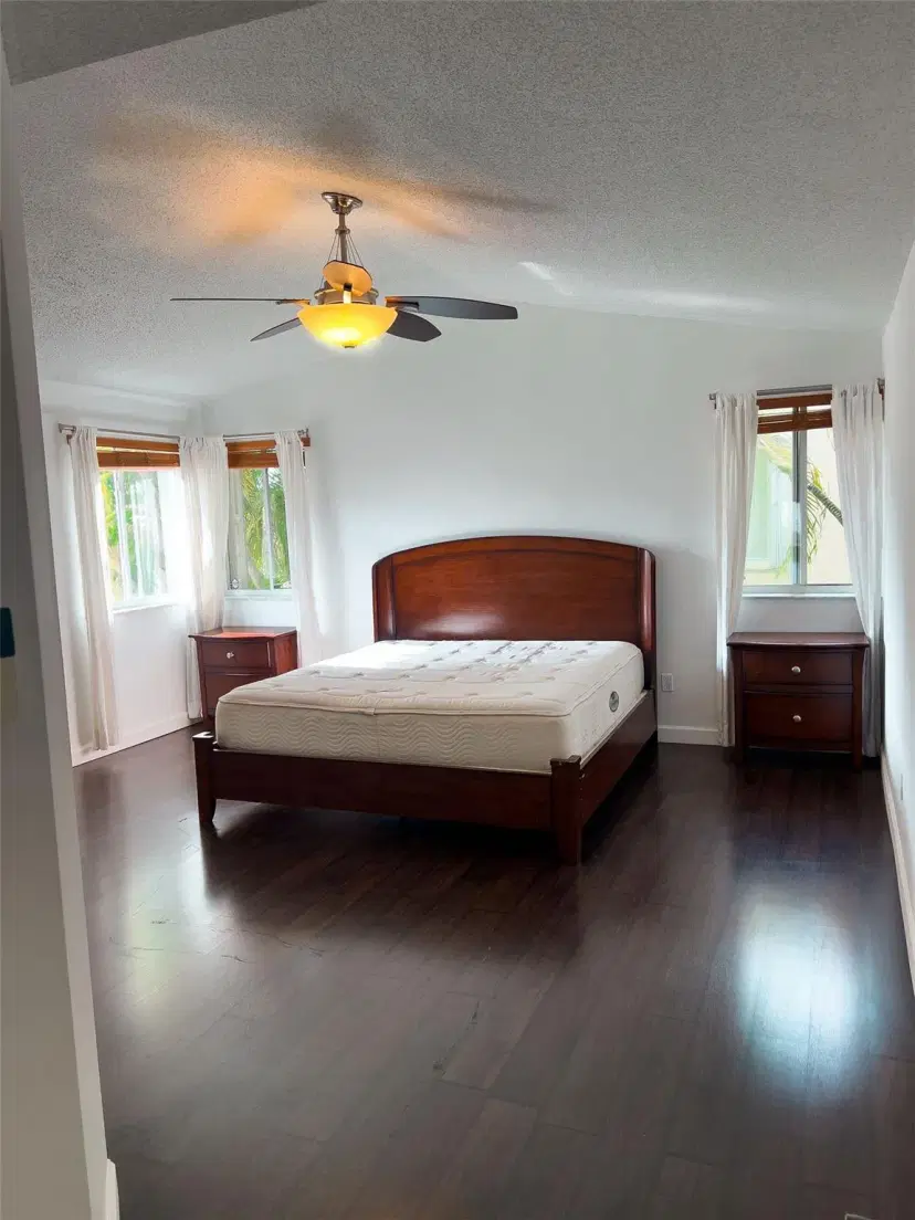 Picture of 15623 SW 100Th Ln, Miami FL 33196