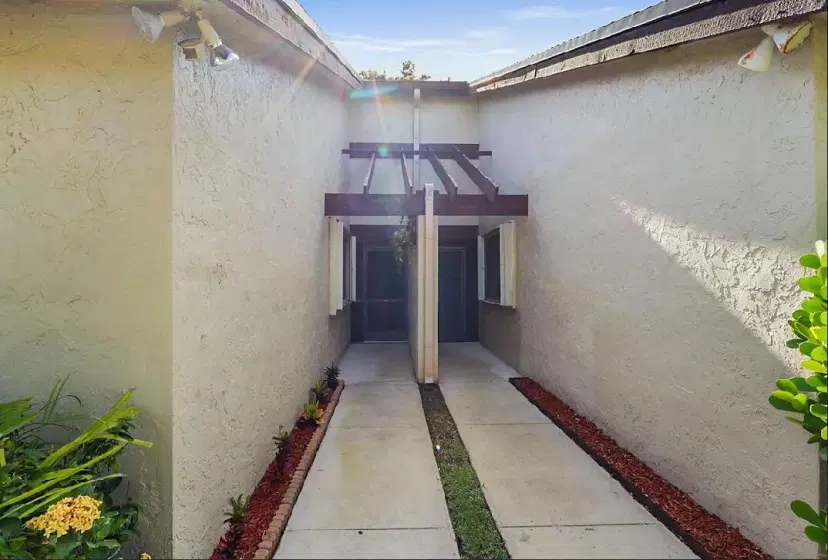 Picture of 151 Meander Circle, Royal Palm Beach FL 33411