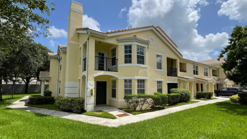 Picture of 170 SW Peacock Boulevard 36-104, Port St Lucie FL 34986