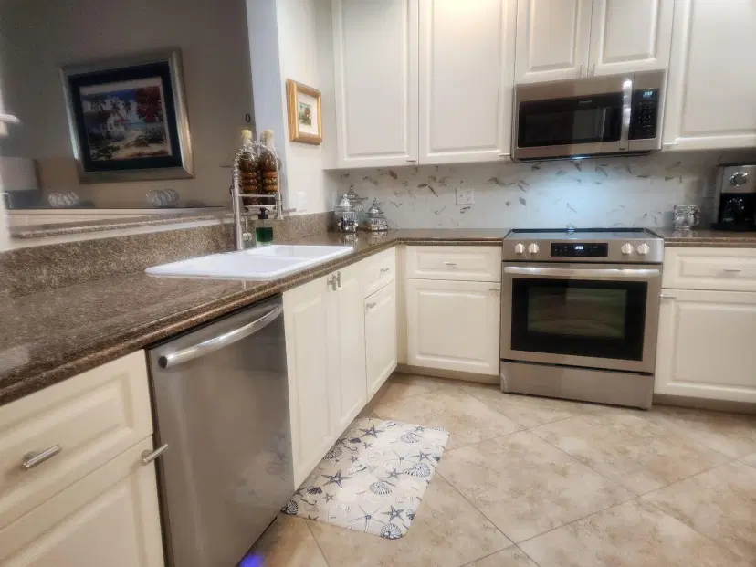 Picture of 1 Harbour Isle 101 Drive E 101, Fort Pierce FL 34949