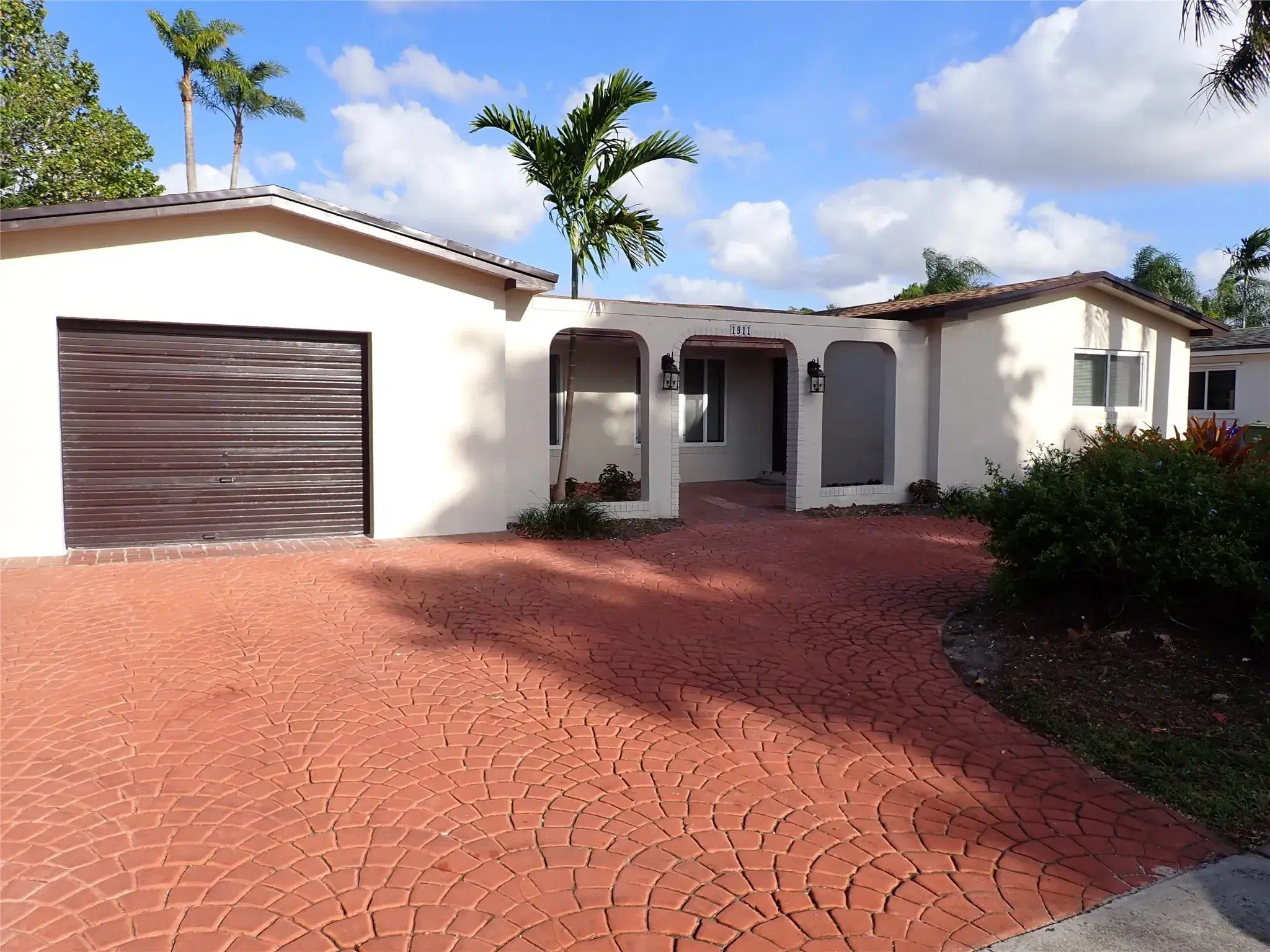 Picture of 1911 NW 114Th Ave, Pembroke Pines, FL 33026