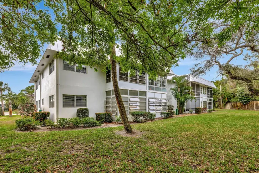 Picture of 2929 SE Ocean Boulevard 107-6, Stuart FL 34996