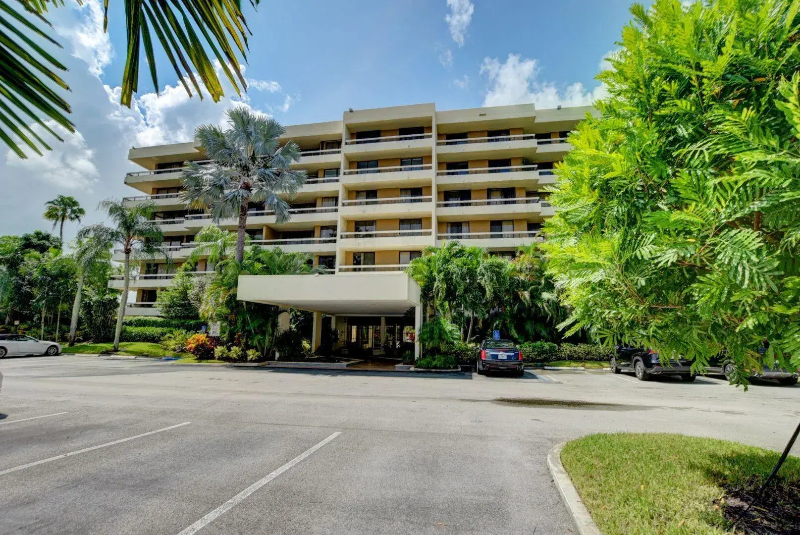 Picture of 23200 Camino Del Mar 405, Boca Raton, FL 33433