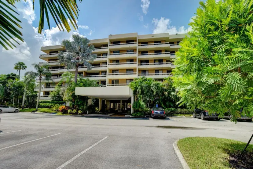 Picture of 23200 Camino Del Mar 405, Boca Raton FL 33433