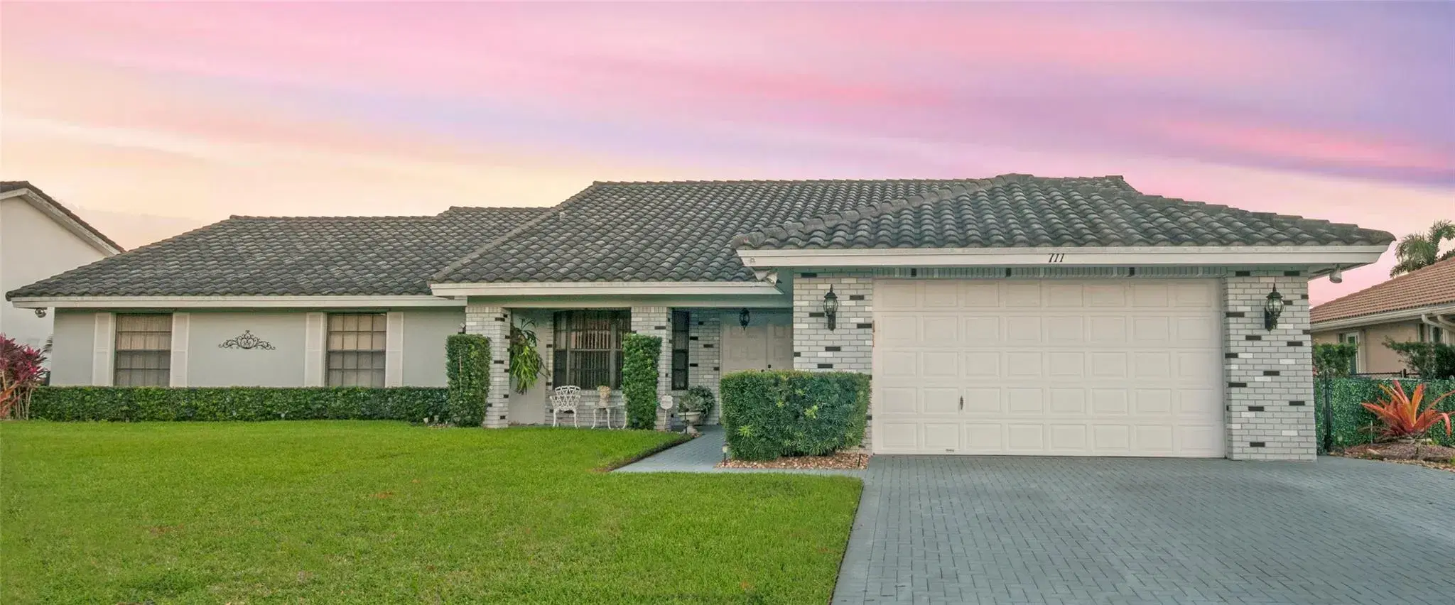 Picture of 711 NW 193Rd Ave, Pembroke Pines, FL 33029
