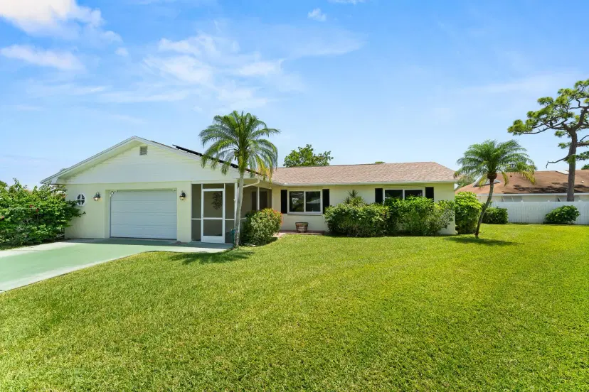 Picture of 2001 NE Hoya Calle, Jensen Beach FL 34957