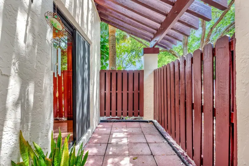 Picture of 3725 Carambola Cir 2824, Coconut Creek FL 33066