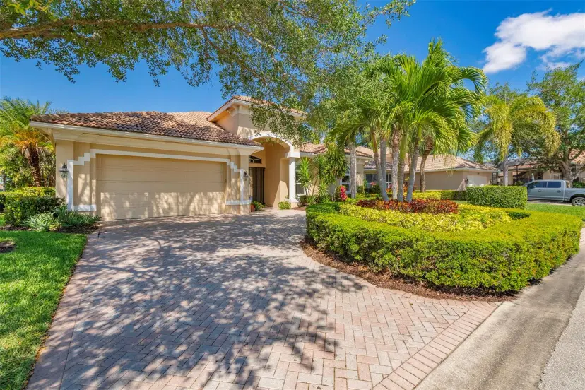 Picture of 9005 One Putt Place, Port St Lucie FL 34986