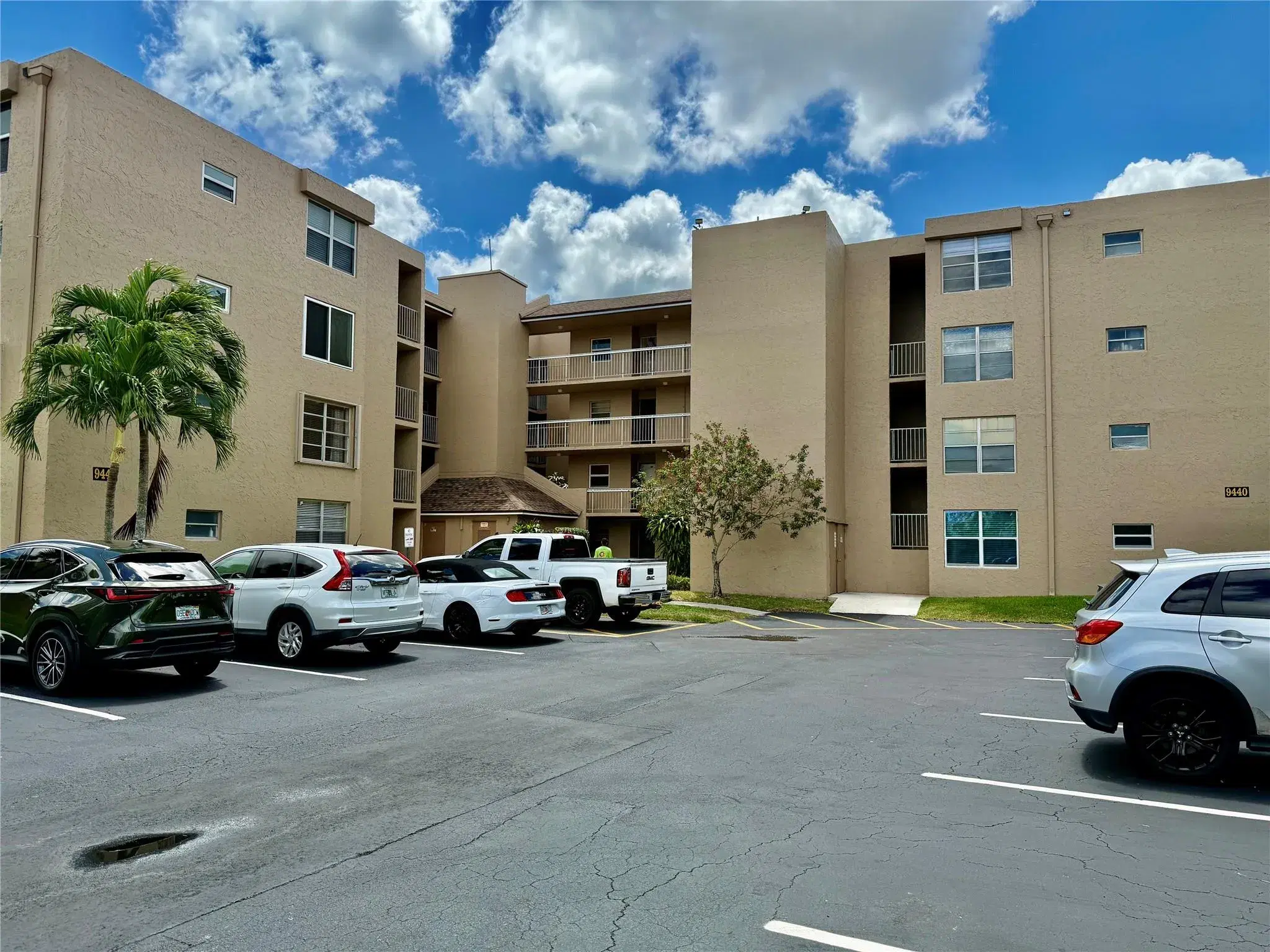 Picture of 9440 Tangerine Pl 107, Davie, FL 33324