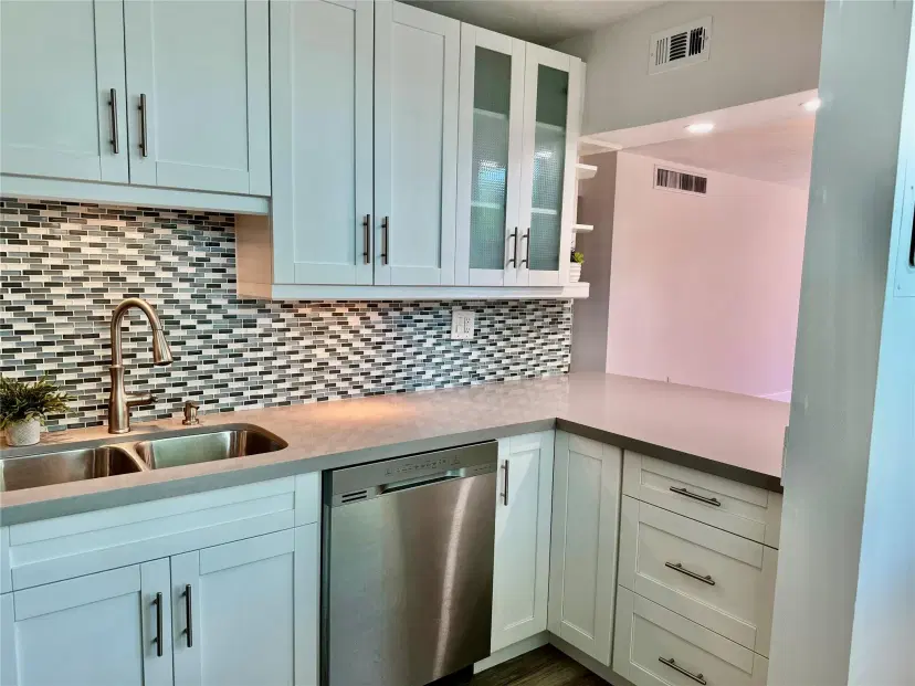 Picture of 9440 Tangerine Pl 107, Davie FL 33324