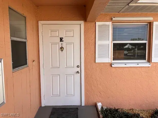 Picture of 608 SE 6Th St E, Cape Coral FL 33990