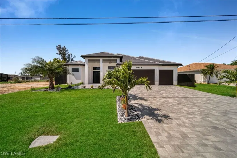 Picture of 1019 SW 1St Ter, Cape Coral FL 33991