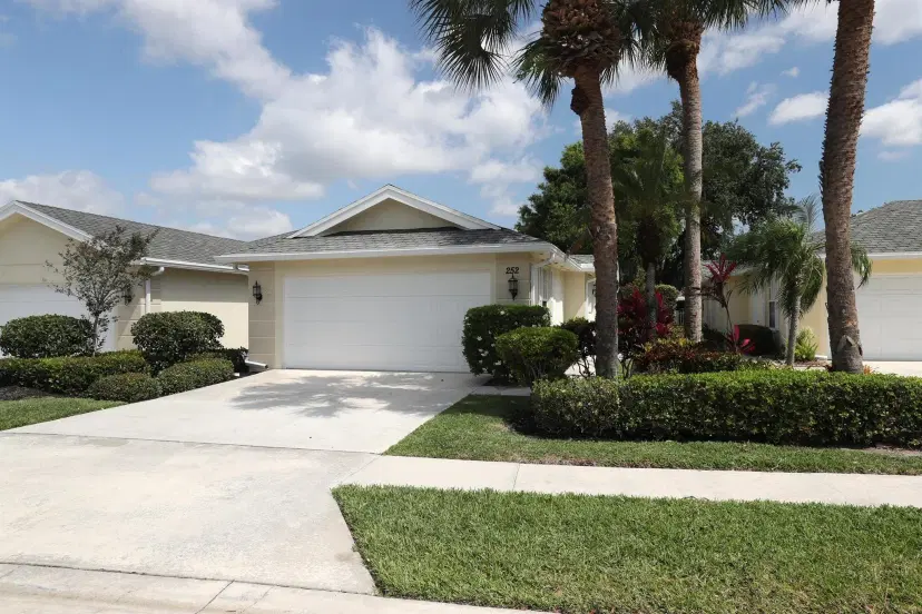 Picture of 252 Brier Circle, Jupiter FL 33458