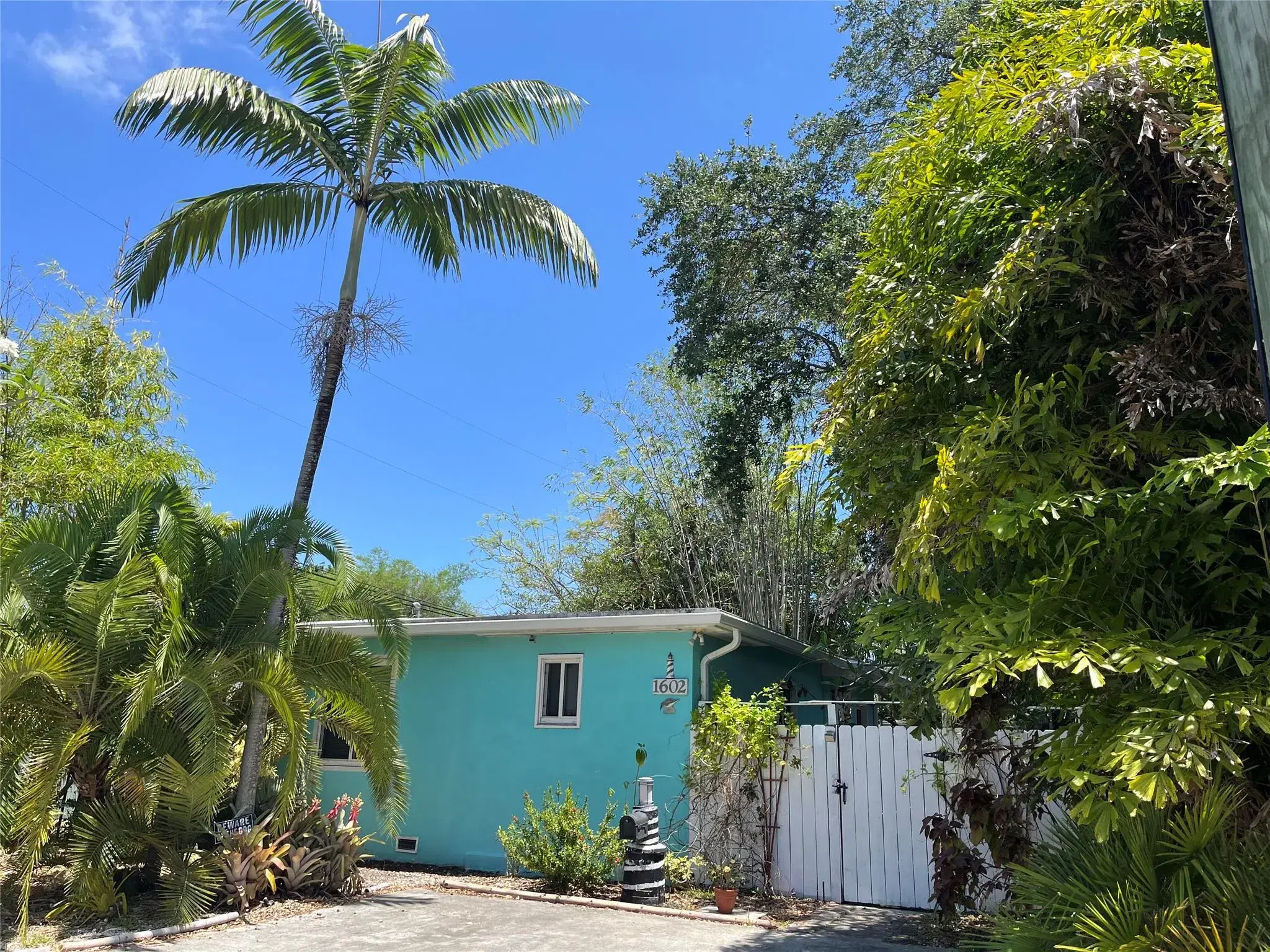 Picture of 1602 NE 1St Ave, Fort Lauderdale, FL 33305