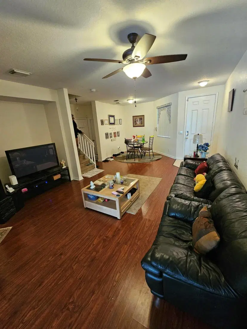 Picture of 2128 Oakmont Drive 2128, Riviera Beach FL 33404