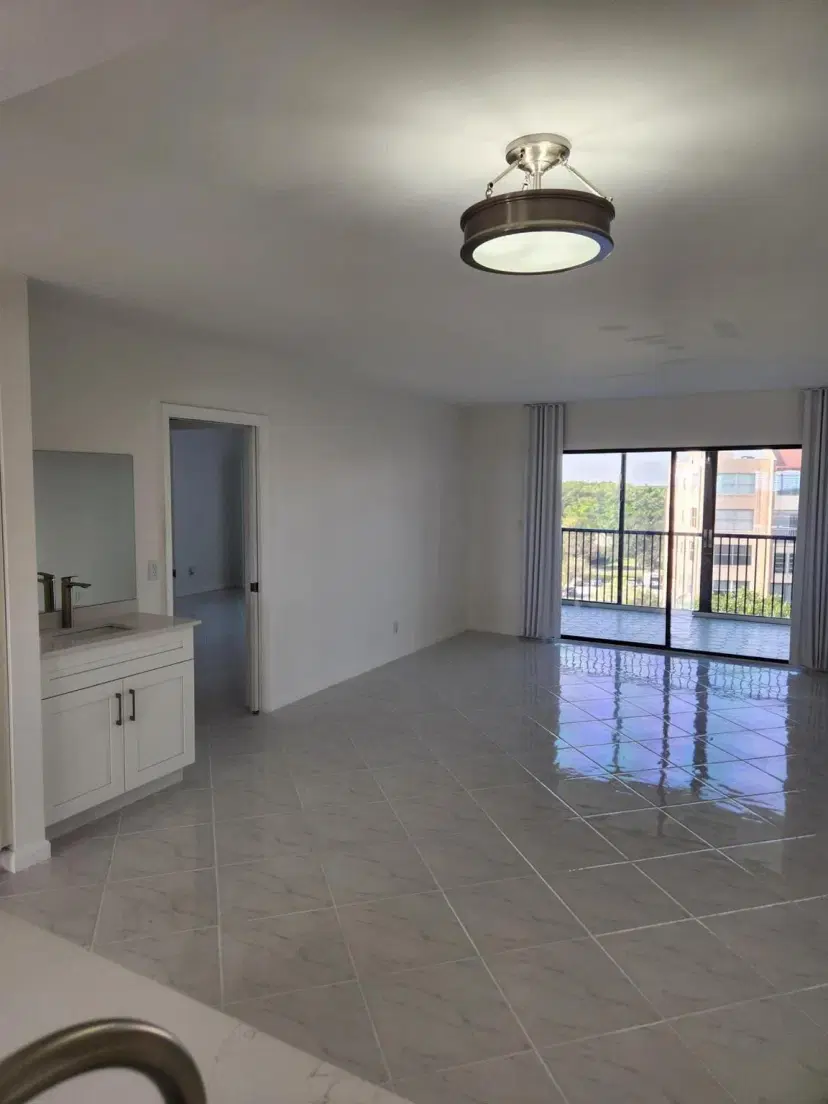 Picture of 14475 N Strathmore Lane 707, Delray Beach FL 33446