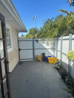 Picture of 916 Caroline Avenue, West Palm Beach, FL 33413