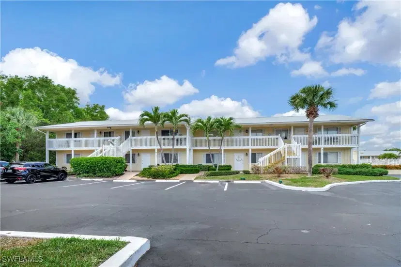 Picture of 4633 Bayshore Dr M3, Naples FL 34112