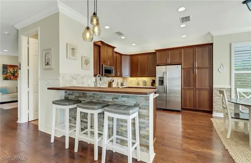 Picture of 3402 Tigris Ln, Naples FL 34119
