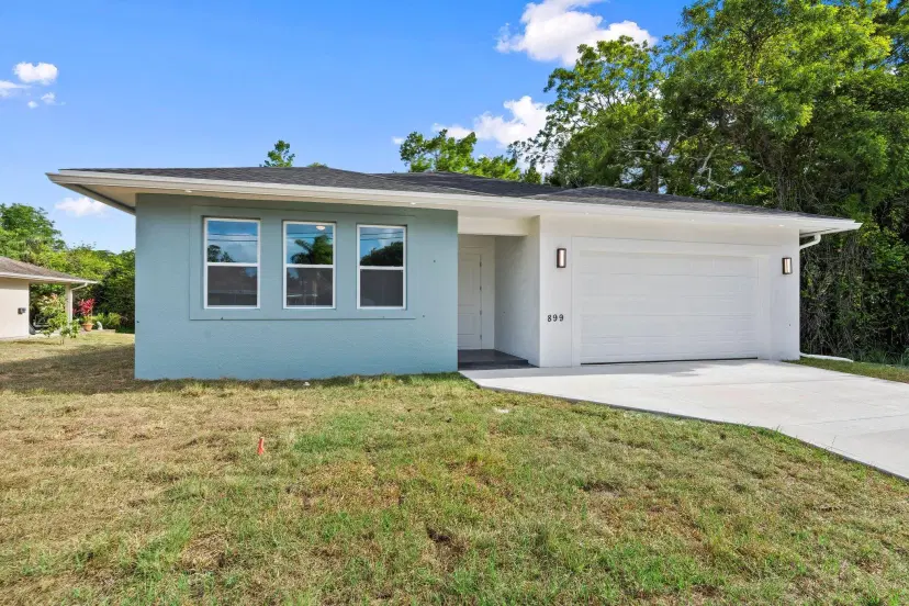 Picture of 899 Gladiola Avenue, Sebastian, FL 32958