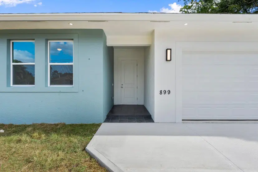 Picture of 899 Gladiola Avenue, Sebastian, FL 32958