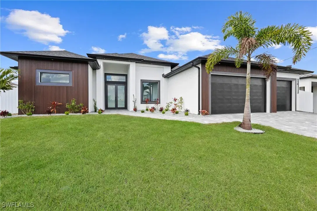 Picture of 423 NE 5Th Ter, Cape Coral, FL 33909
