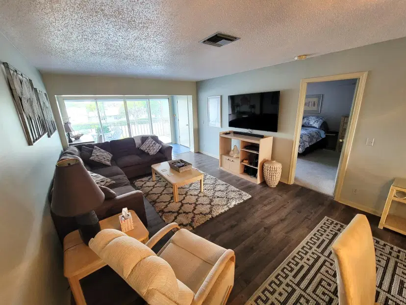 Picture of 2401 Del Aire Boulevard 202, Delray Beach FL 33445