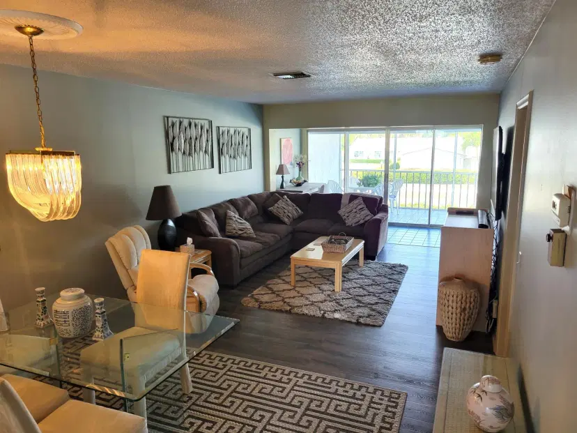 Picture of 2401 Del Aire Boulevard 202, Delray Beach FL 33445