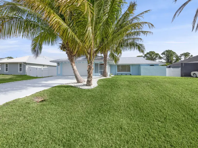 Picture of 1409 SW Aachen Avenue, Port St Lucie FL 34953