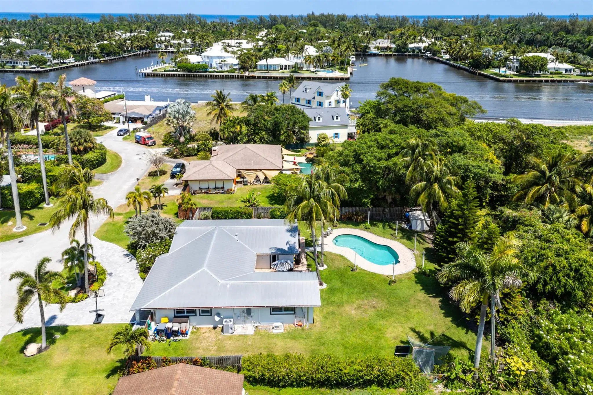 Picture of 912 Roberts Road, Delray Beach, FL 33483
