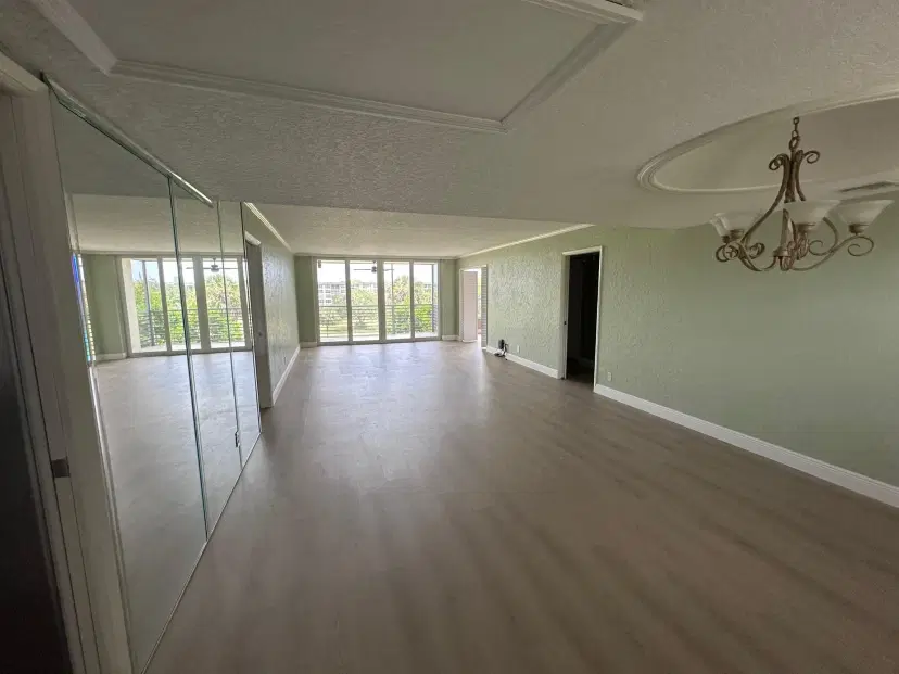 Picture of 3850 Oaks Clubhouse Dr 403, Pompano Beach FL 33069