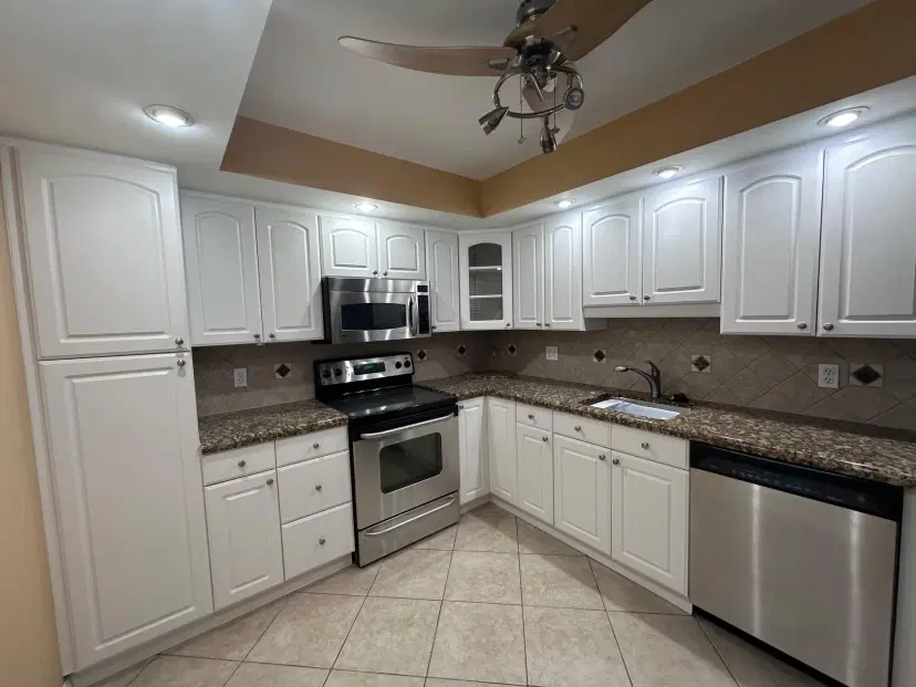 Picture of 3850 Oaks Clubhouse Dr 403, Pompano Beach FL 33069