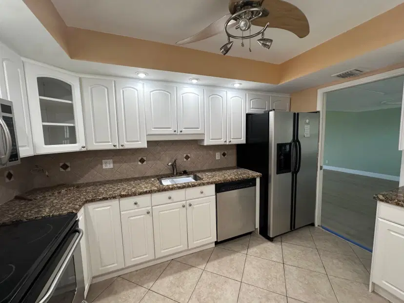 Picture of 3850 Oaks Clubhouse Dr 403, Pompano Beach FL 33069