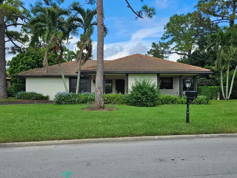 Picture of 435 Pine Villa Drive, Atlantis FL 33462