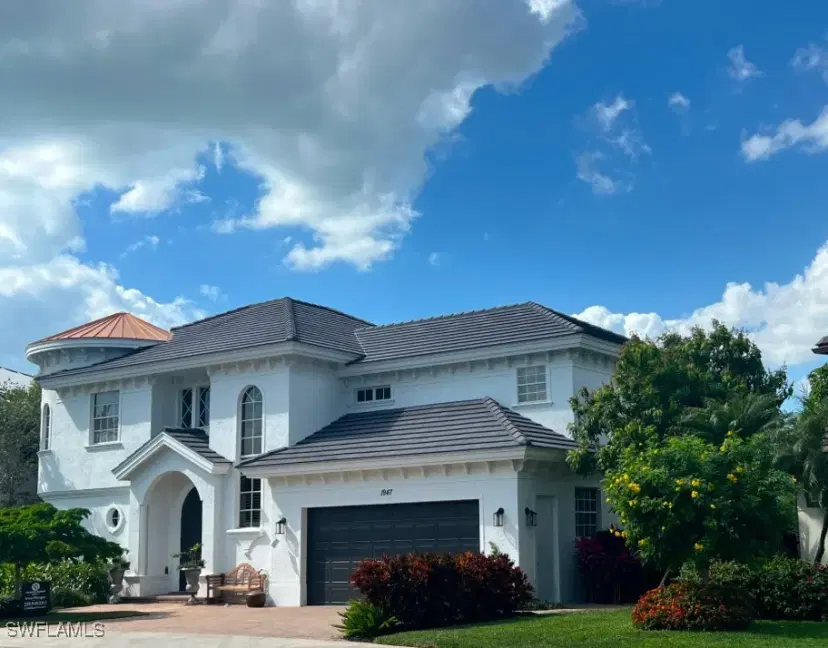 Picture of 1947 Gordon River Ln, Naples FL 34104