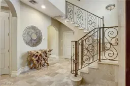 Picture of 1947 Gordon River Ln, Naples, FL 34104