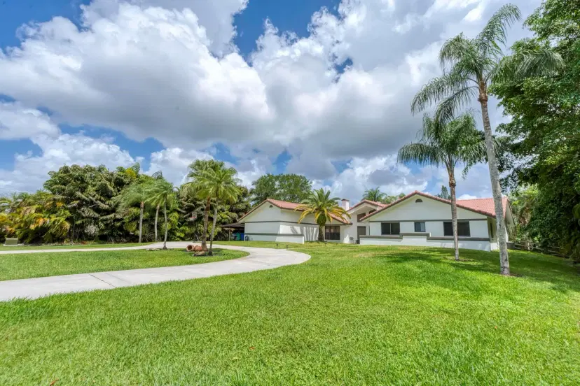 Picture of 4600 SW 164Th Terr, Southwest Ranches FL 33331