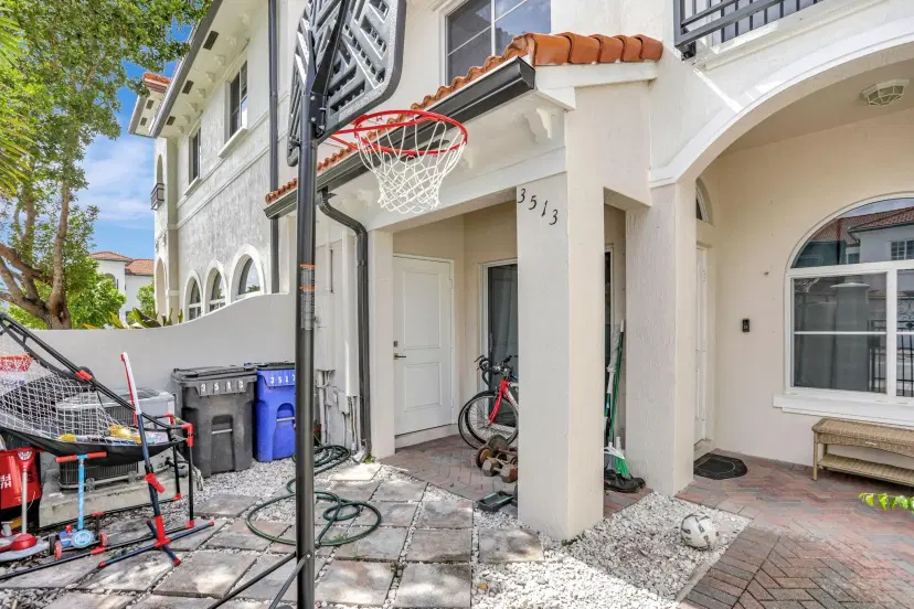 Picture of 3513 NW 29Th Ct, Lauderdale Lakes FL 33311