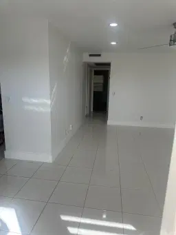 Picture of 228 Preston F 228, Boca Raton, FL 33434