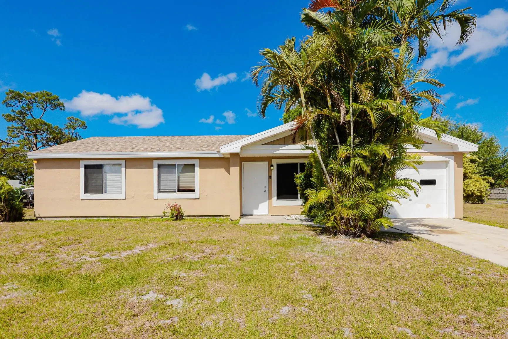 Picture of 1938 SE Redwing Circle, Port St Lucie, FL 34952