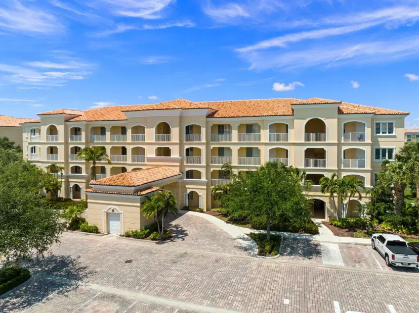Picture of 17 Harbour Isle Drive W Ph03, Hutchinson Island FL 34949