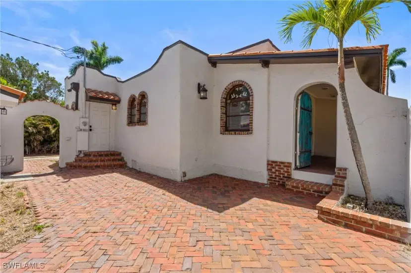 Picture of 1725 Coronado Rd, Fort Myers FL 33901