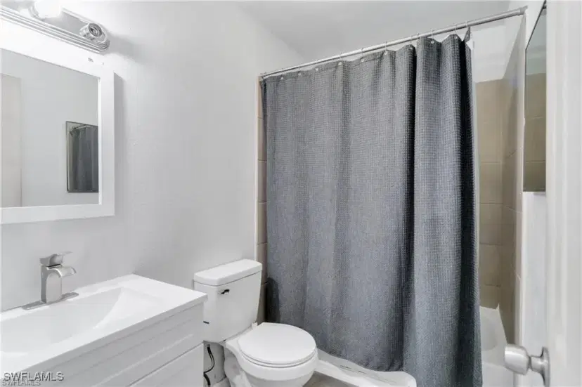 Picture of 318 Bellair Rd, Fort Myers FL 33905